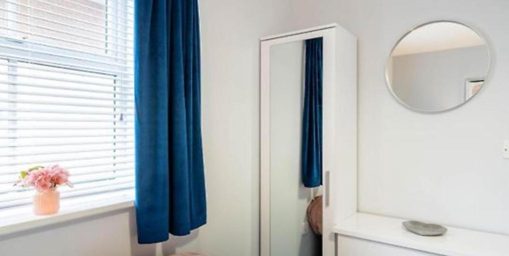 1 Merchants Gate - 2 Bedroom, City Apartment With Private Parking York Exteriör bild